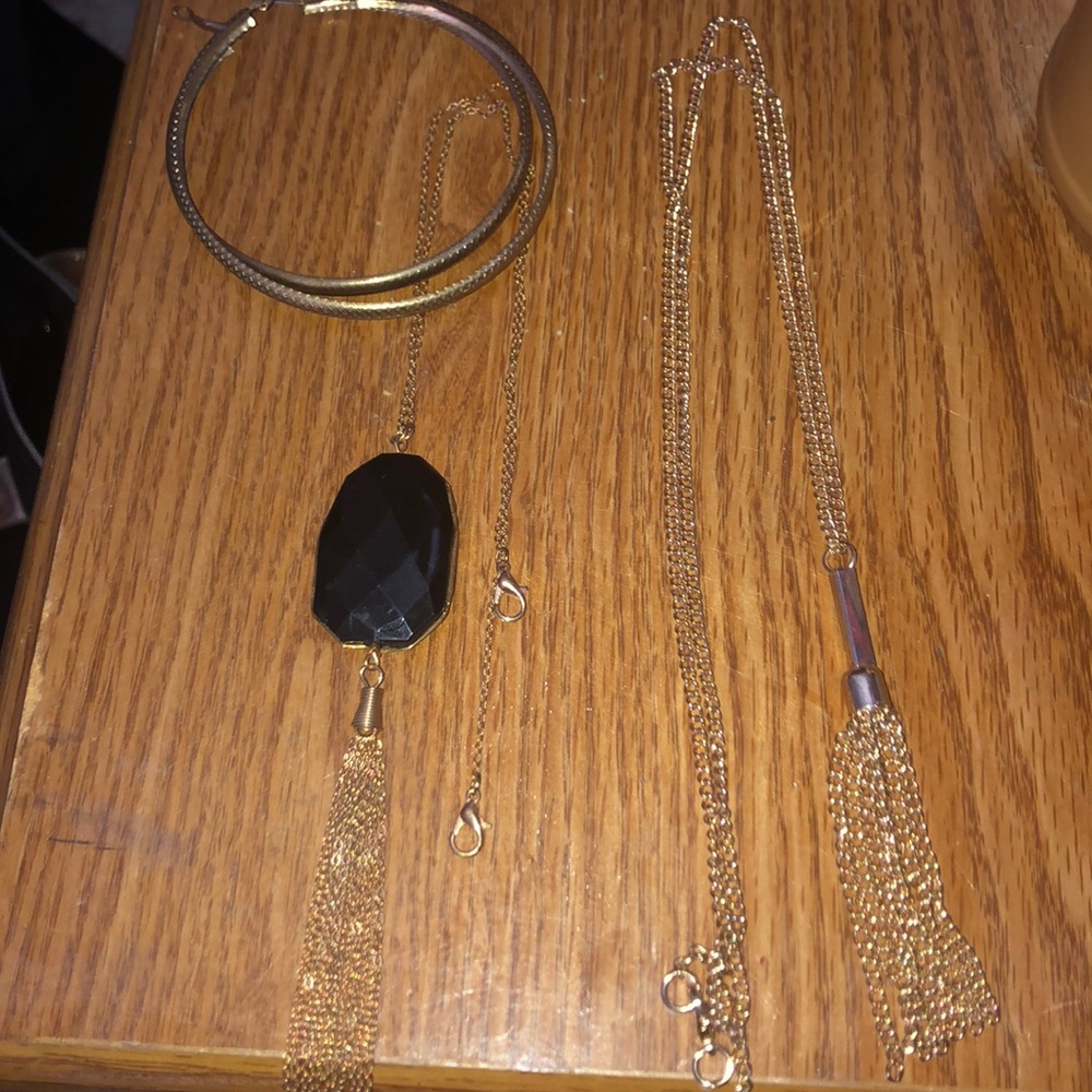 Jewelry such as 2 necklaces and earrings